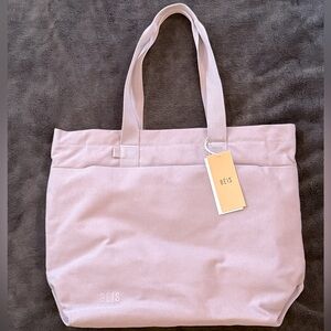 The Utility Tote in Lavender